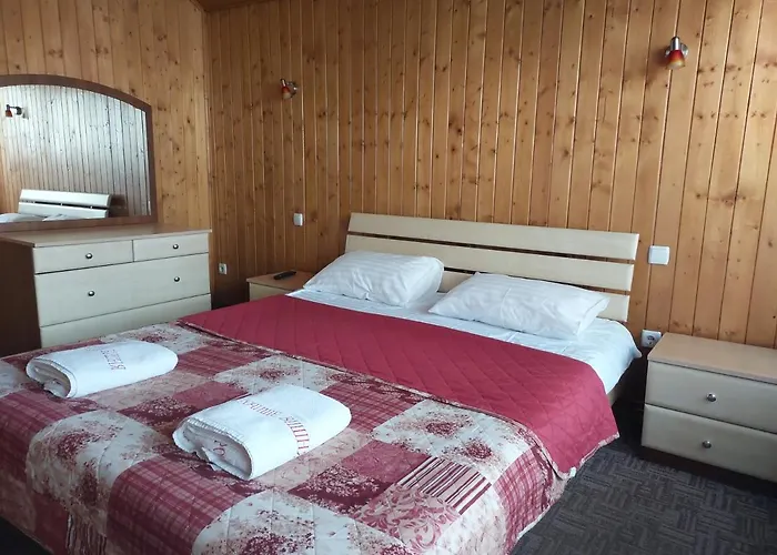 Urochyshe Vyshnya Hotel *